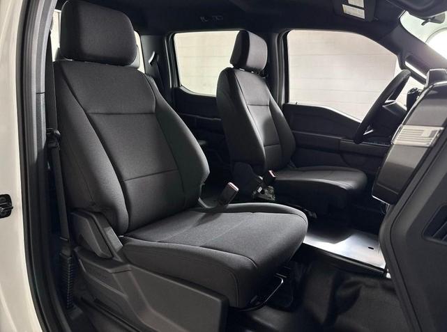 Photo of 2025 Oxford White Ford F-150