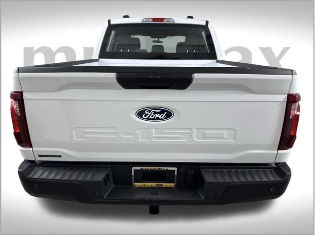 Photo of 2025 Oxford White Ford F-150