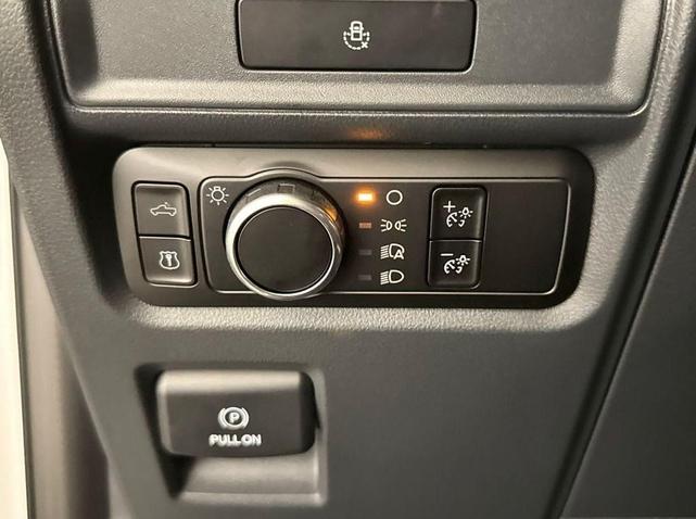 Photo of 2025 Oxford White Ford F-150