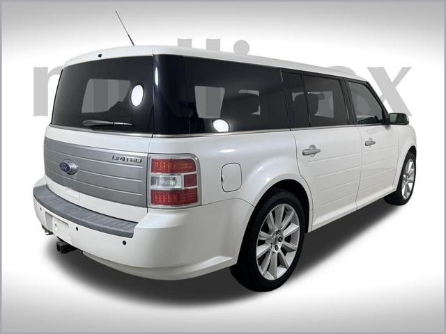 Photo of 2010 White Platinum Tri-Coat Metallic Ford Flex