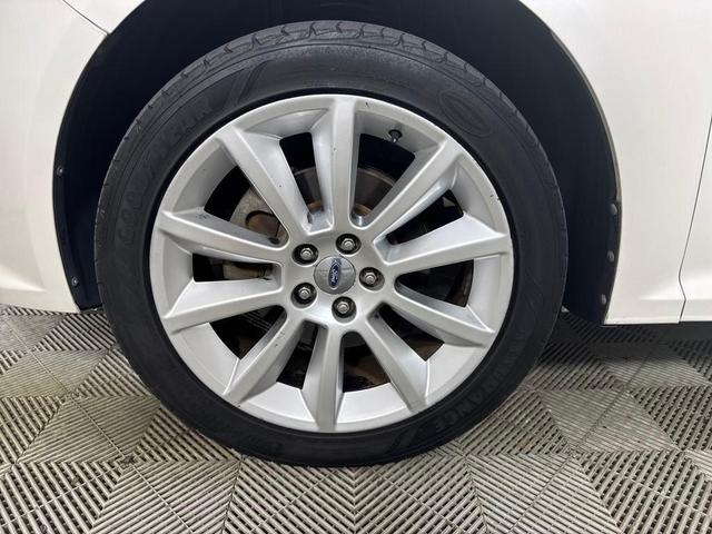 Photo of 2010 White Platinum Tri-Coat Metallic Ford Flex