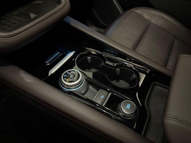 Photo of 2025 Gray Metallic Ford Explorer