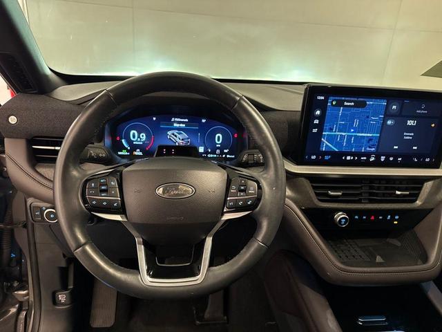 Photo of 2025 Gray Metallic Ford Explorer