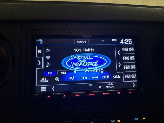 Photo of 2016 Oxford White Ford F-250