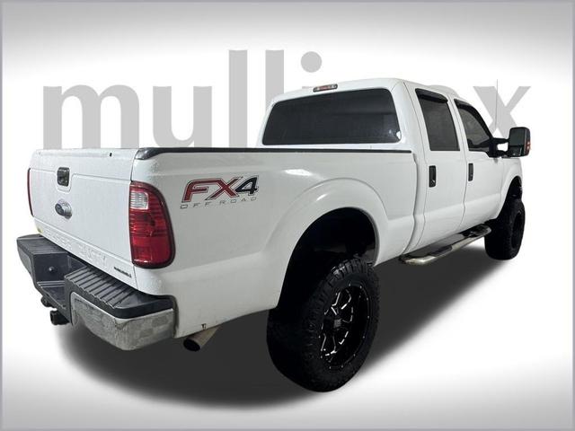 Photo of 2016 Oxford White Ford F-250