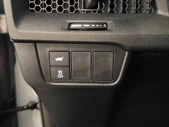 Photo of 2025 Urban Gray Pearl Honda CR-V Hybrid