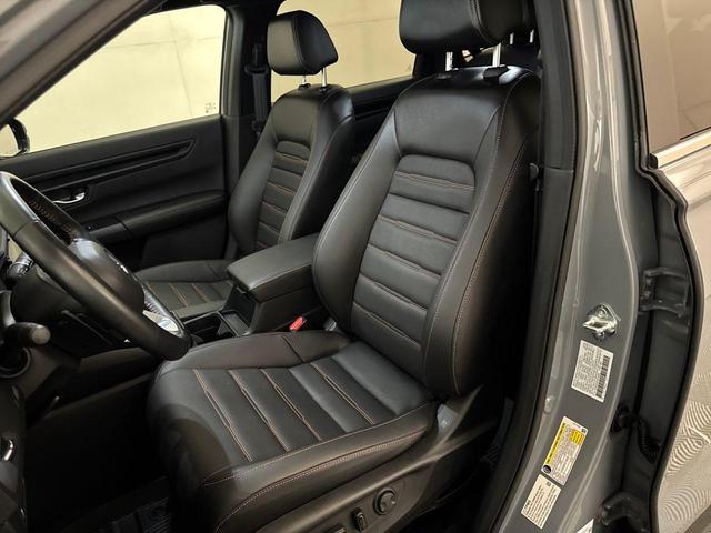 Photo of 2025 Urban Gray Pearl Honda CR-V Hybrid