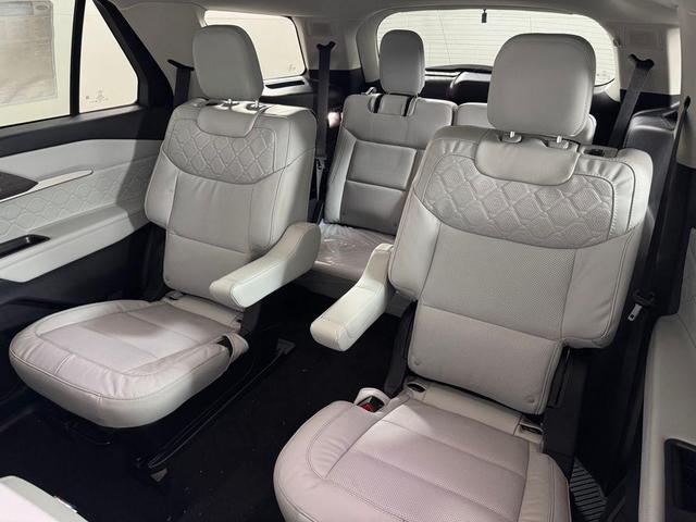 Photo of 2025 Agate Black Metallic Ford Explorer