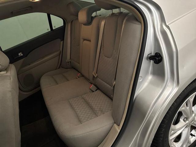 Photo of 2012 Ingot Silver Metallic Ford Fusion