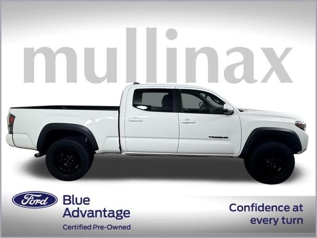 Photo of 2020 Super White Toyota Tacoma