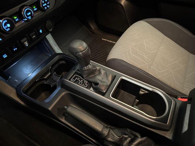 Photo of 2020 Super White Toyota Tacoma