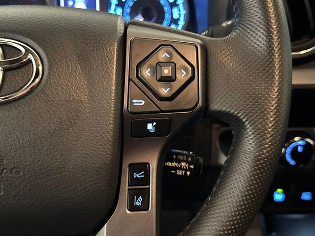 Photo of 2020 Super White Toyota Tacoma