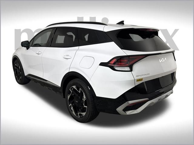 Photo of 2023 Glacial White Pearl Kia Sportage