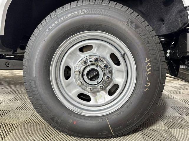 Photo of 2025 Oxford White Ford F-250