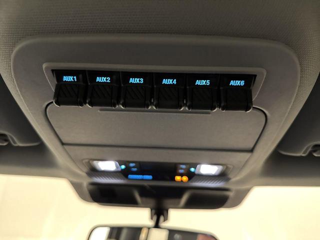 Photo of 2025 Oxford White Ford F-250