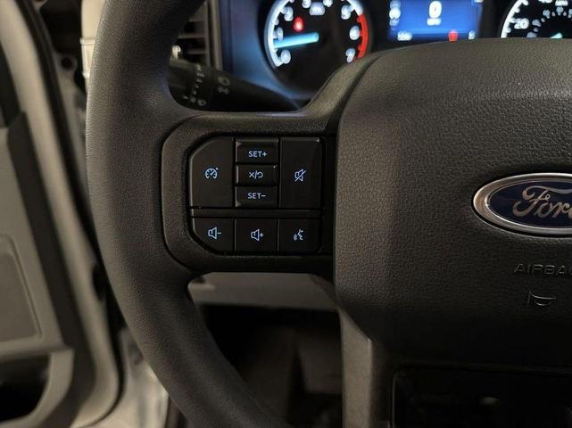 Photo of 2025 Oxford White Ford F-250