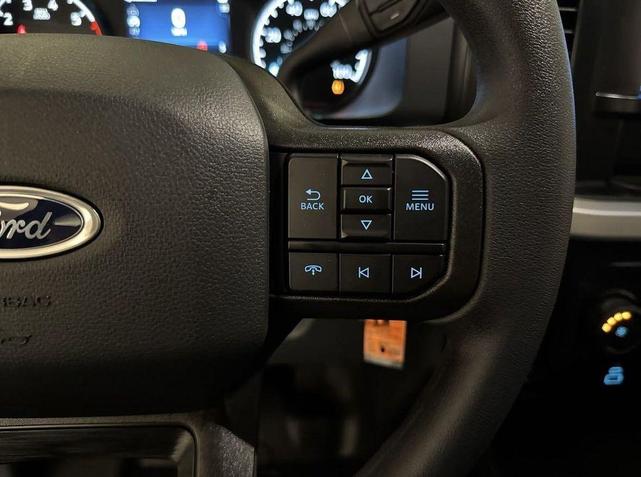 Photo of 2025 Oxford White Ford F-250