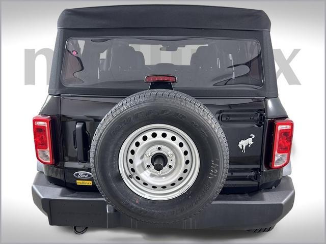 Photo of 2025 Shadow Black Ford Bronco