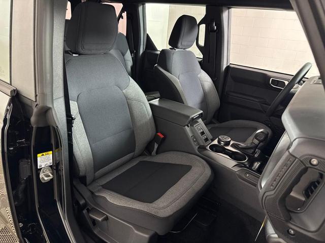 Photo of 2025 Shadow Black Ford Bronco