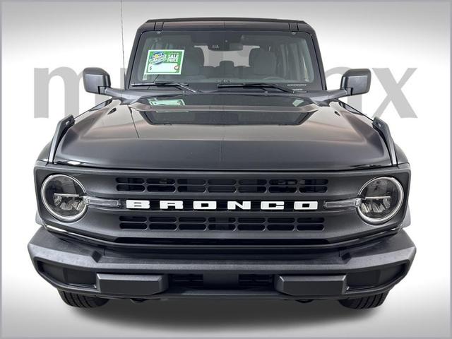 Photo of 2025 Shadow Black Ford Bronco