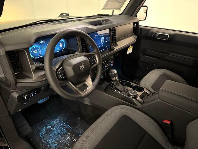 Photo of 2025 Shadow Black Ford Bronco
