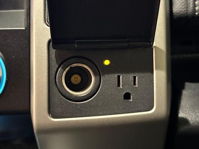 Photo of 2020 Oxford White Ford F-150