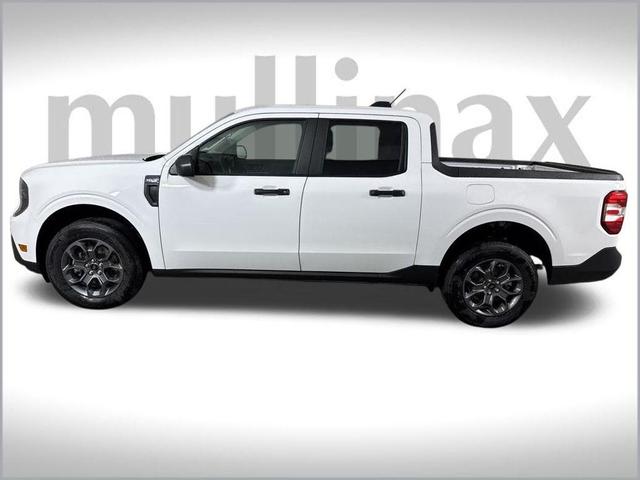 Photo of 2025 Oxford White Ford Maverick