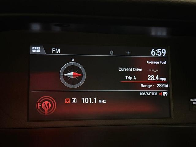 Photo of 2016 Crystal Black Pearl Honda Accord
