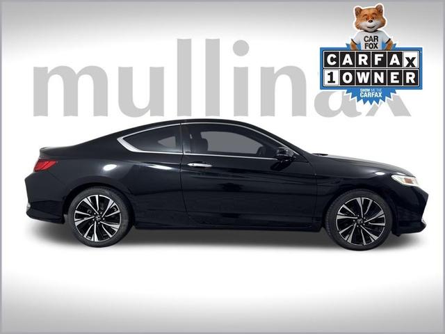 Photo of 2016 Crystal Black Pearl Honda Accord