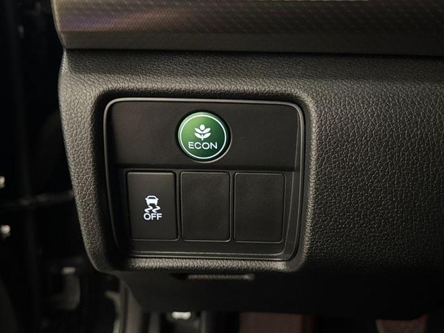 Photo of 2016 Crystal Black Pearl Honda Accord
