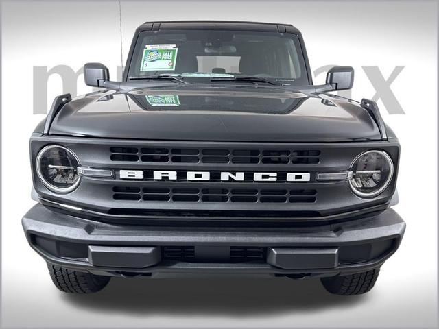 Photo of 2025 Shadow Black Ford Bronco