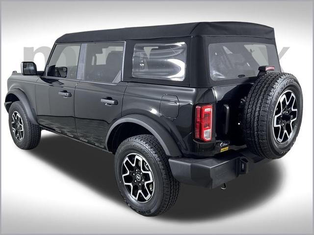 Photo of 2025 Shadow Black Ford Bronco