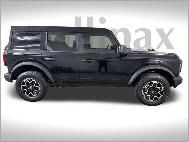 Photo of 2025 Shadow Black Ford Bronco