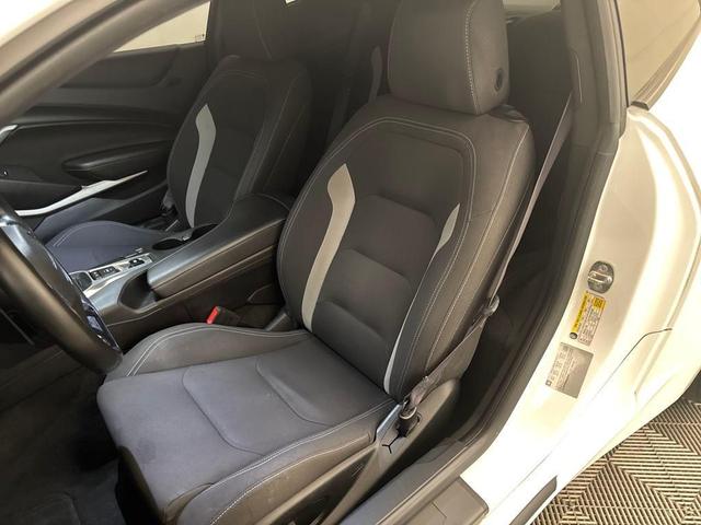 Photo of 2017 Summit White Chevrolet Camaro