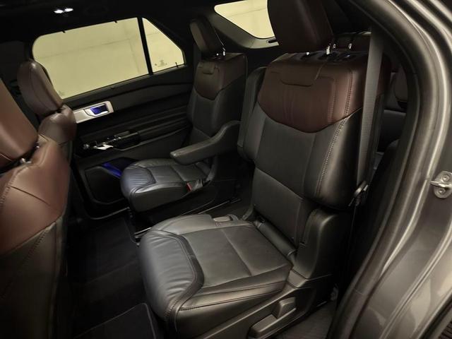 Photo of 2024 Carbonized Gray Metallic Ford Explorer