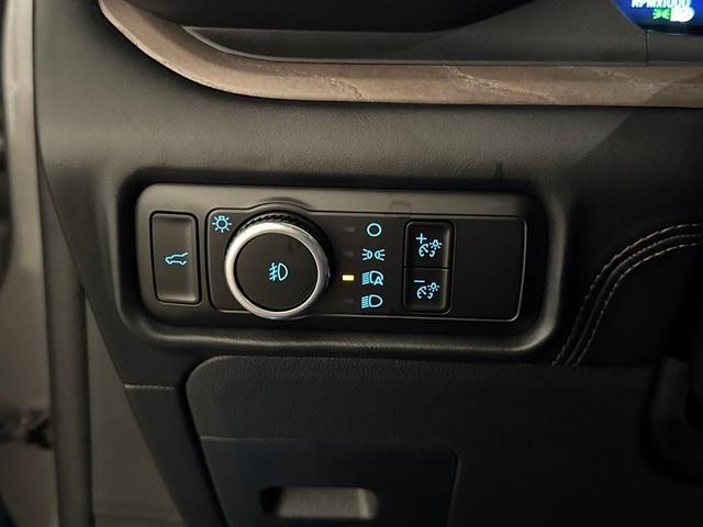 Photo of 2024 Carbonized Gray Metallic Ford Explorer