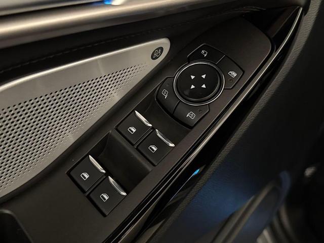 Photo of 2024 Carbonized Gray Metallic Ford Explorer