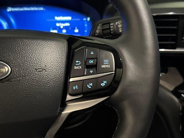 Photo of 2024 Carbonized Gray Metallic Ford Explorer
