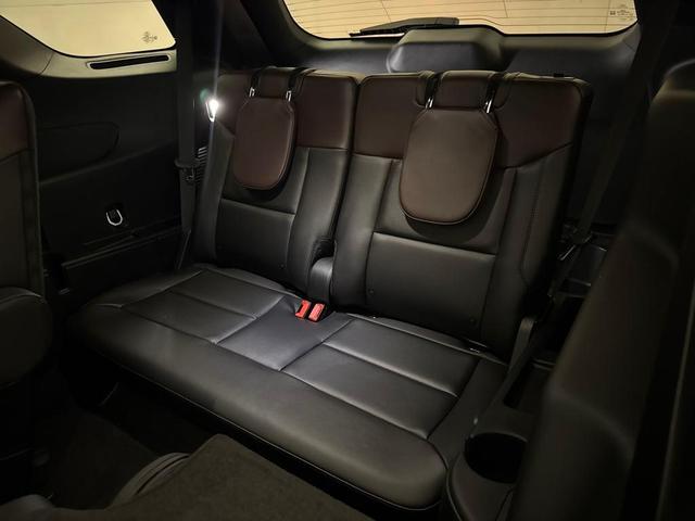 Photo of 2024 Carbonized Gray Metallic Ford Explorer