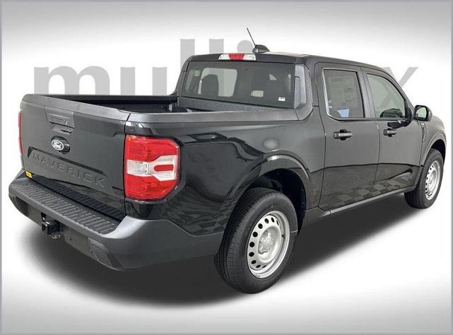 Photo of 2025 Shadow Black Ford Maverick