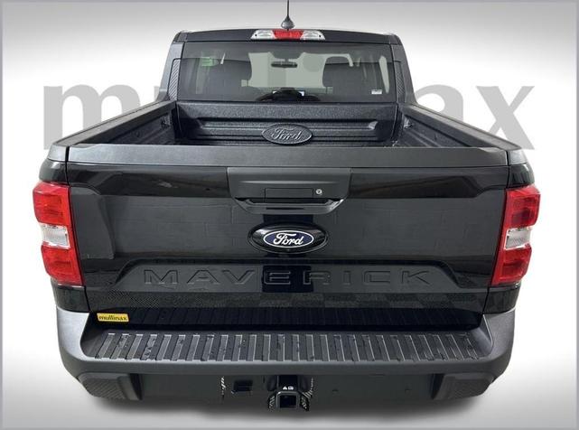 Photo of 2025 Shadow Black Ford Maverick