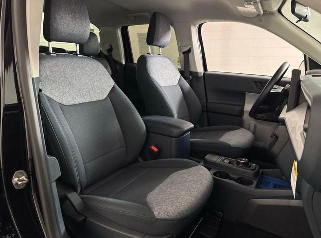 Photo of 2025 Shadow Black Ford Maverick