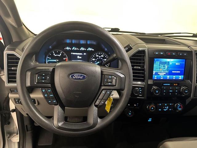 Photo of 2022 Oxford White Ford F-250