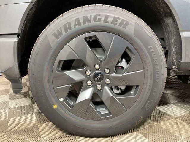 Photo of 2025 Gray Metallic Ford F-150 Lightning