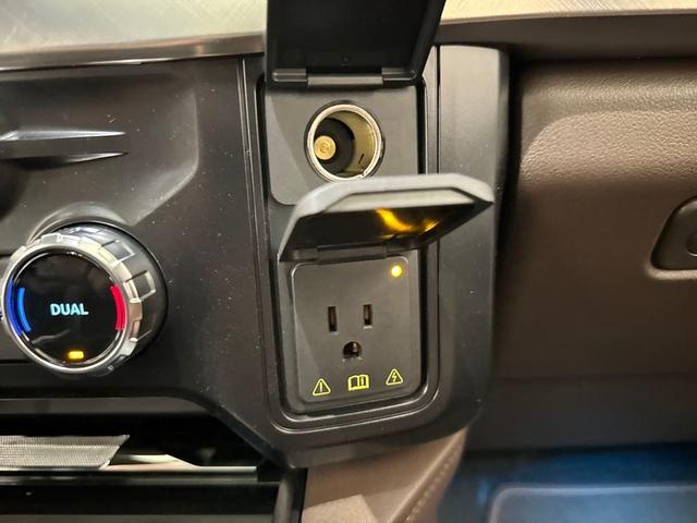 Photo of 2025 Black Ford F-350