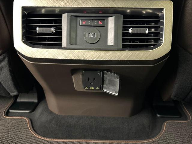 Photo of 2025 Black Ford F-350