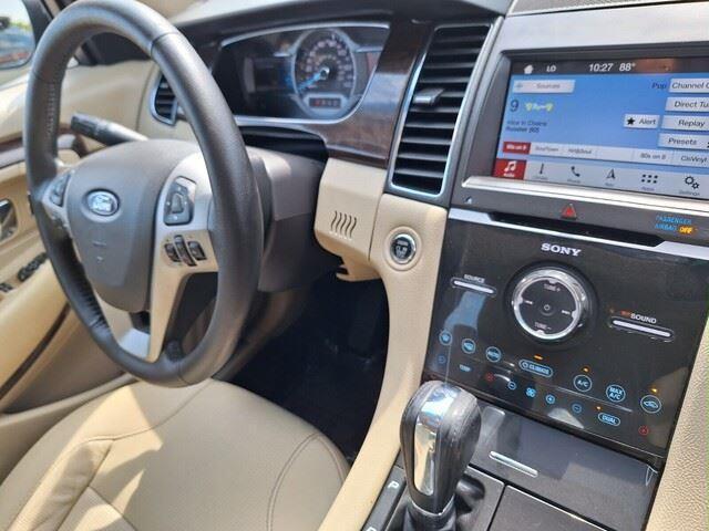 Photo of 2019 AGATE BLACK Ford Taurus