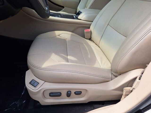 Photo of 2019 AGATE BLACK Ford Taurus