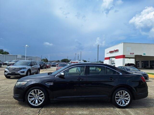 Photo of 2019 AGATE BLACK Ford Taurus