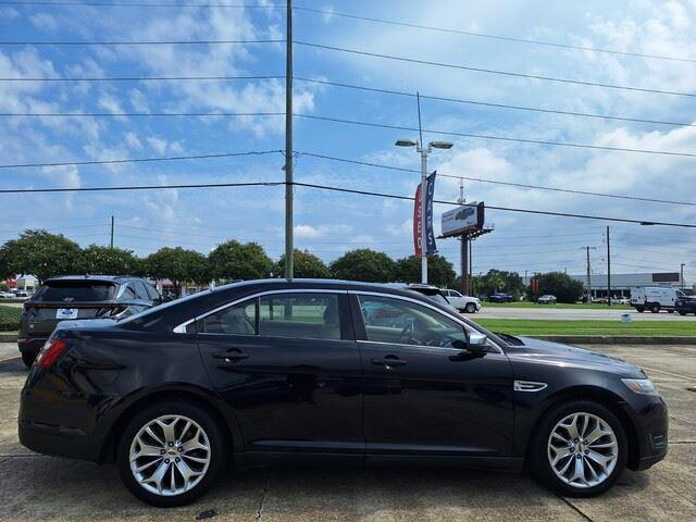 Photo of 2019 AGATE BLACK Ford Taurus